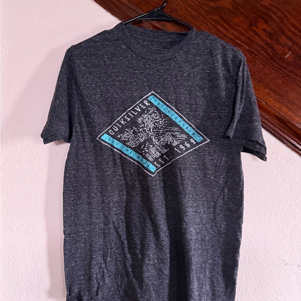 Quiksilver Men's Charcoal Graphic Tee